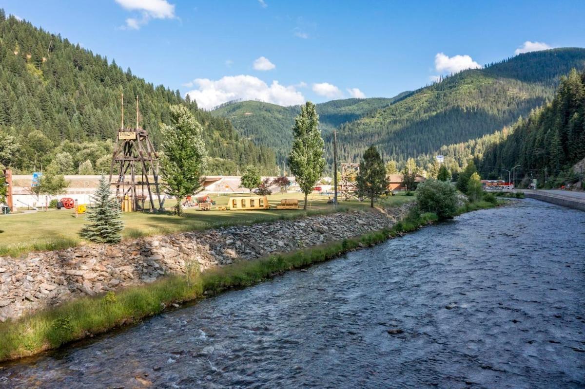 Close To Hiawatha Tr And Biking With Hot Tub Уолъс Екстериор снимка